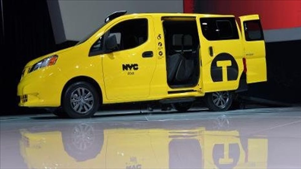 Judge blocks Bloomberg's plan for all-Nissan New York taxi fleet