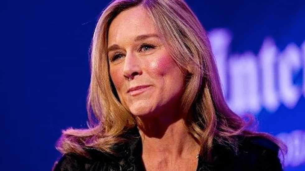 Burberry CEO Angela Ahrendts resigns to take position with Apple