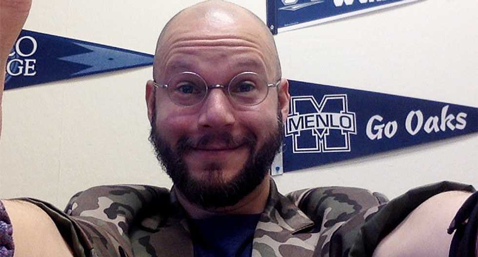 Math professor thinks drugs are too damn high -- so he's teaching people how to make pharmaceuticals at home