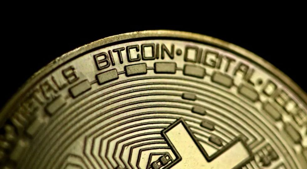 Bitcoin world faces 'halving': what's happening?