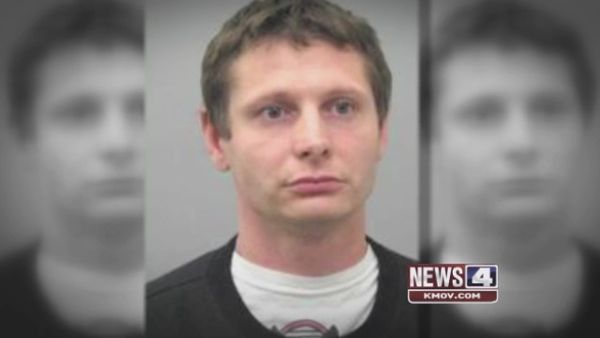 Missouri father arrested at Cracker Barrel over Craigslist ad seeking rape of daughter
