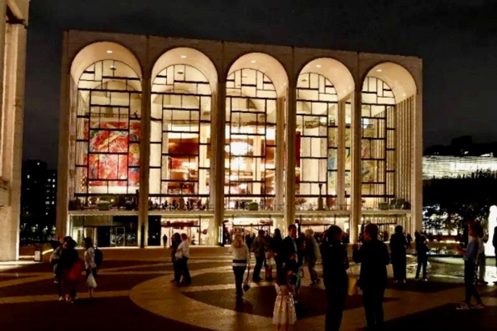 Metropolitan Opera  cancels entire 2020-21 season over coronavirus