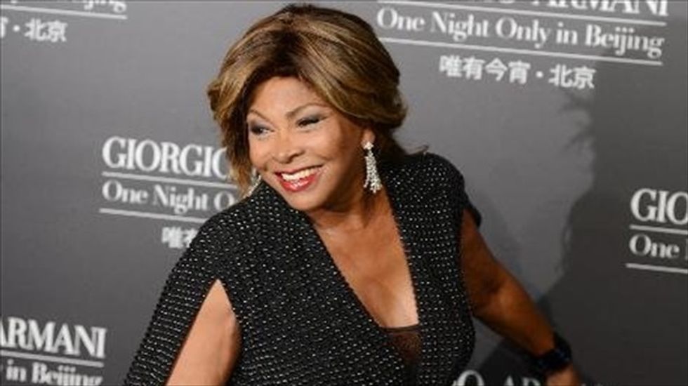 Singer Tina Turner gives up her U.S. citizenship
