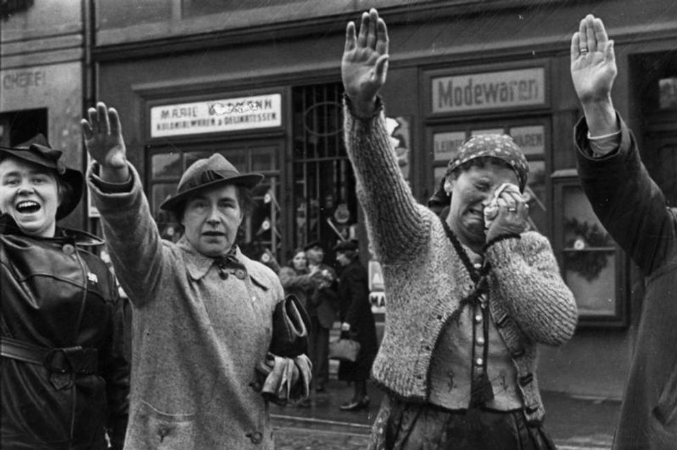'Heil Hitler’: Vermont school teacher fired for teaching fascist salute to 3rd-graders