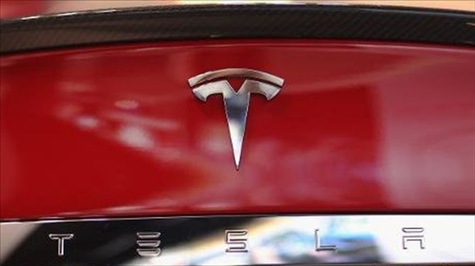 Nevada lawmakers consider giving Tesla $1.3 billion in tax breaks for 'gigafactory'