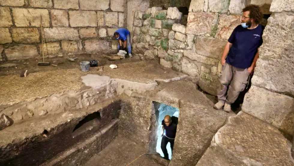 Researchers find ancient rooms under Jerusalem's Western Wall