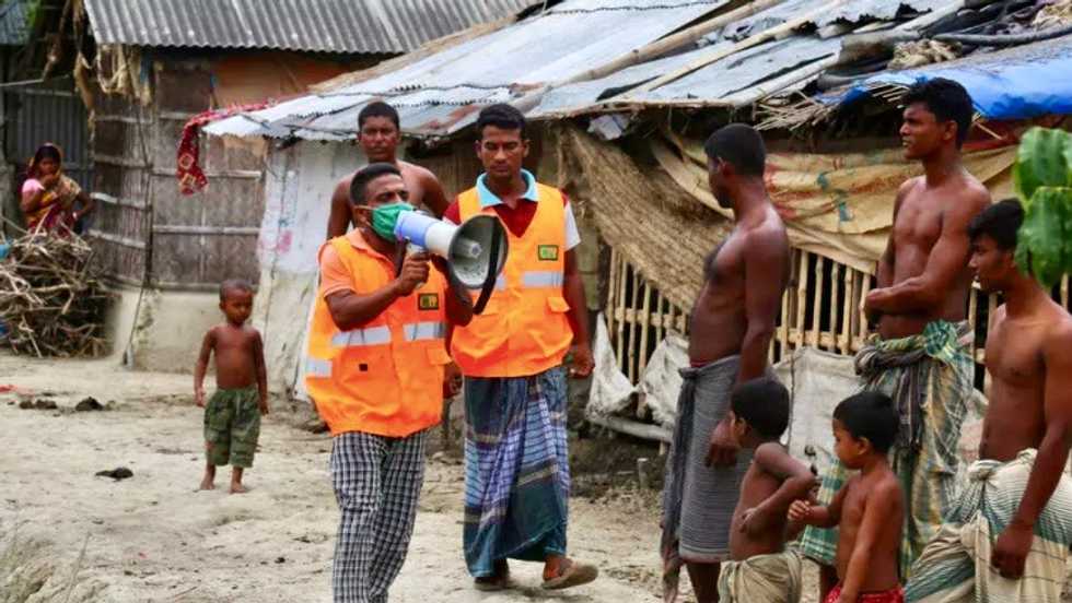'Super cyclone' to slam India, Bangladesh