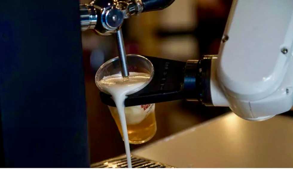In Spain, bar bot serves up contact-free beers