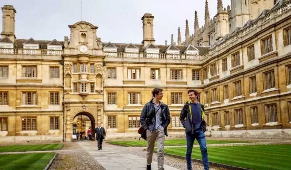 Cambridge University moves lectures online until next year