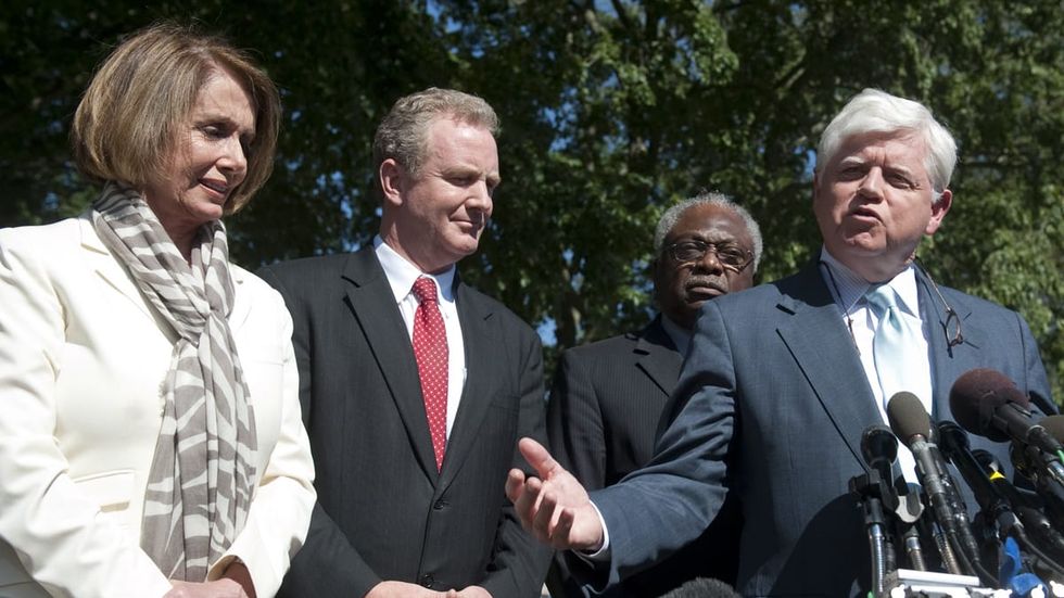 House Democrats promise to investigate Kavanaugh if they take control in November