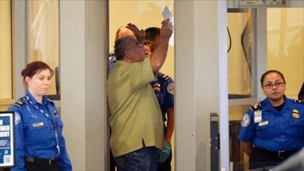 TSA: Travelers stranded more than $500,000 at security checkpoints in 2012