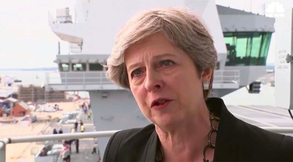 Trump advises British PM Theresa May to sue the EU