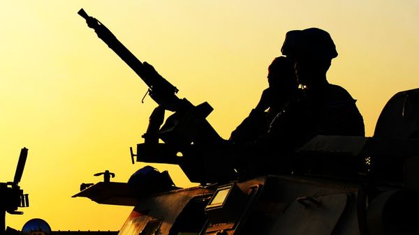 Iraqi gunmen kill female news anchor