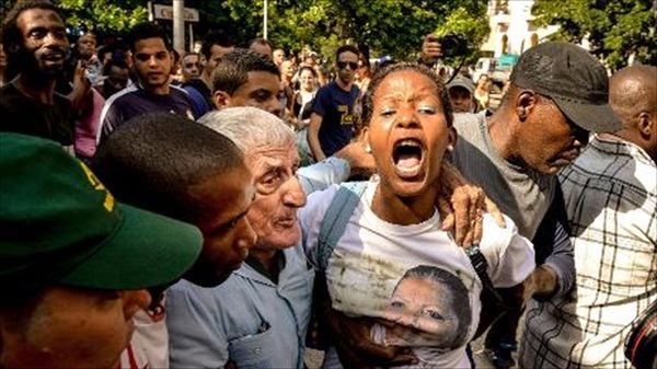 Cubans ex-pats and nationals begin to reconcile after Obama-Castro handshake