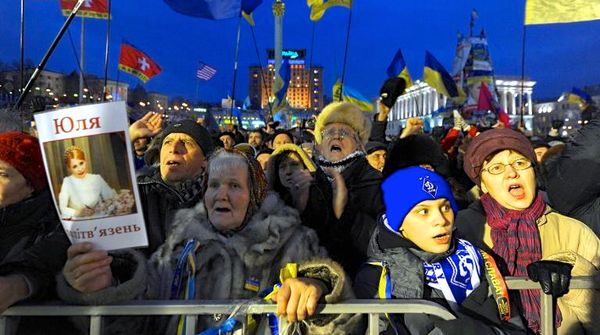 Ukraine lawmakers pass legislation banning some acts of protest