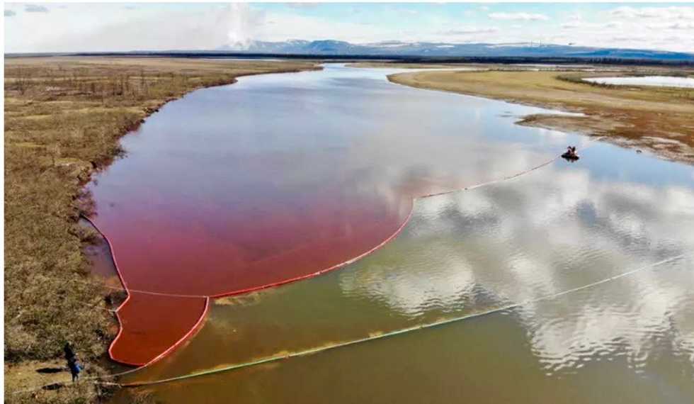Putin declares state of emergency over Siberian fuel spill