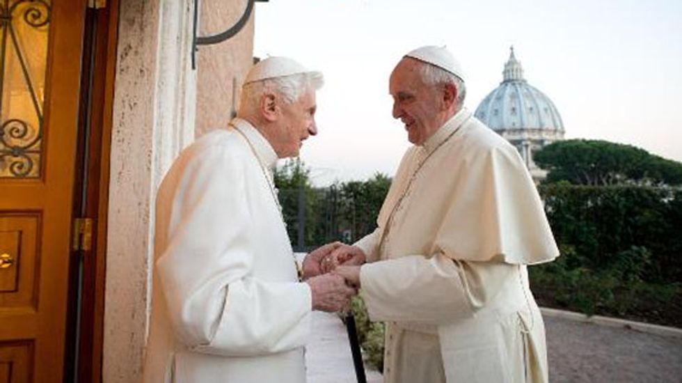 Francis meets Benedict XVI on first Christmas as pope