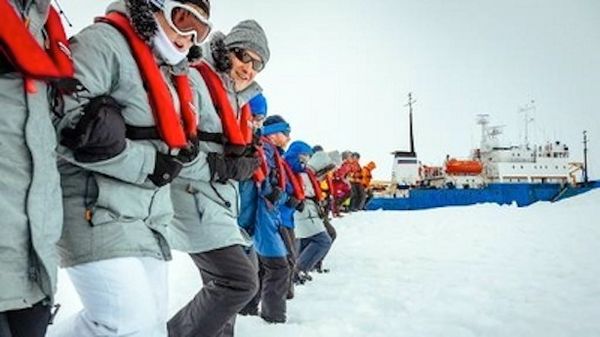 Antarctic ship rescue set to begin now that weather conditions have improved