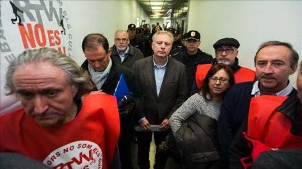 WATCH: Spanish broadcasters stage mutiny against state lawmakers