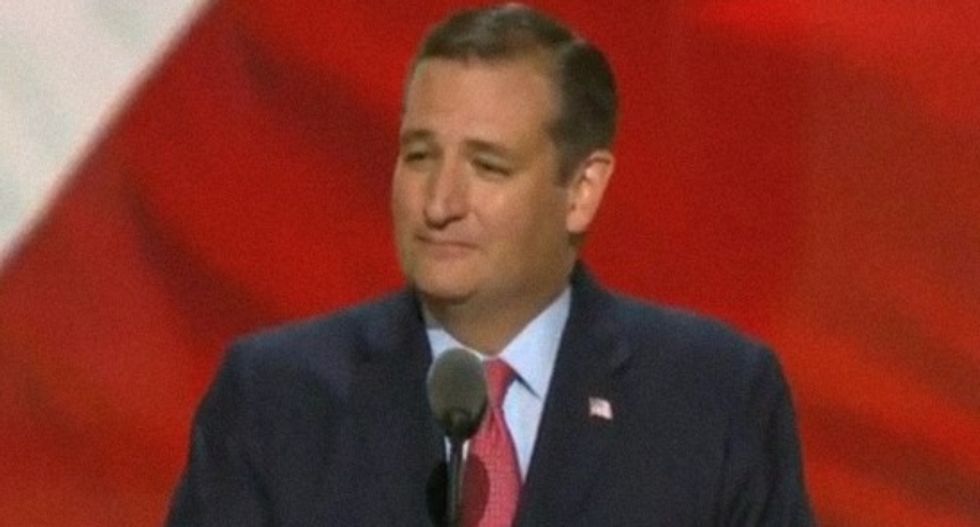 RNC crowd turns on Ted Cruz for endorsing Trump's 'wall' -- but not him