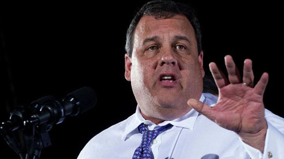 Gov. Chris Christie sacks top aide while denying involvement in 'Bridgegate' scandal