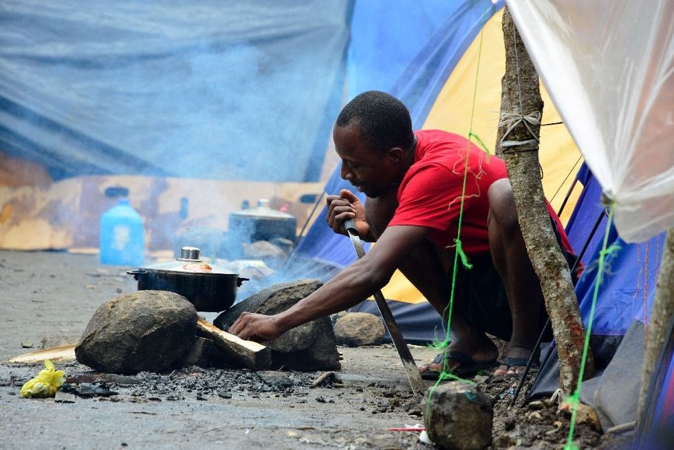 Migrant bottleneck forms in Costa Rica as many try to reach US
