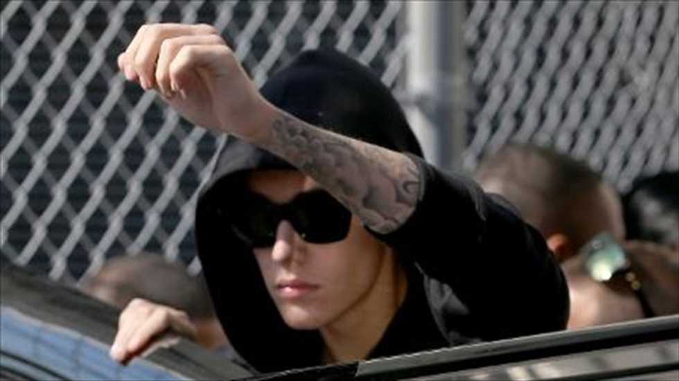 Online petition asks White House: Deport Justin Bieber