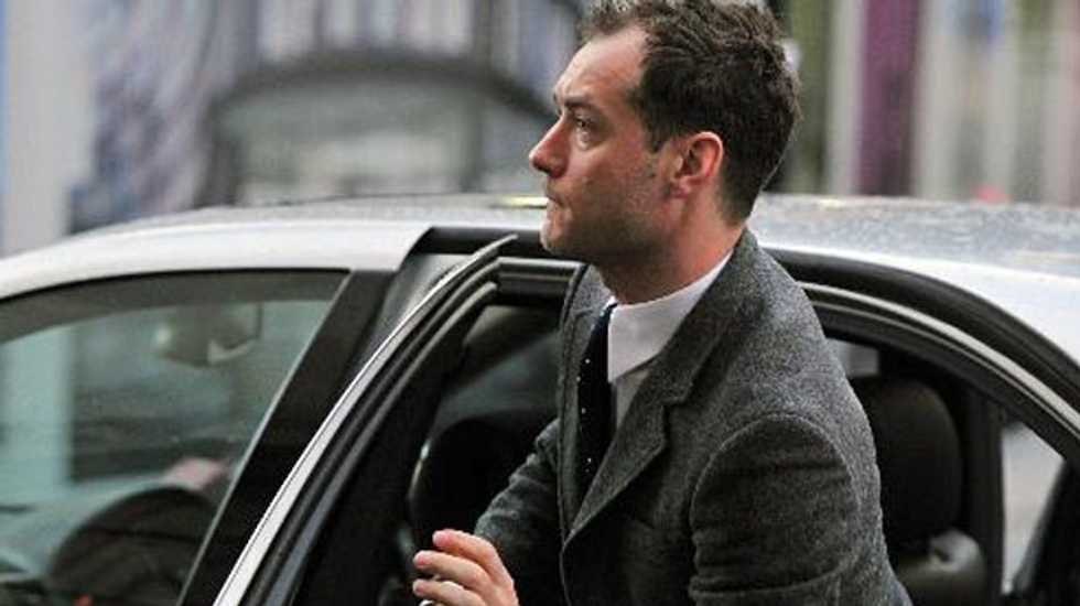 British actor Jude Law takes stand in Murdoch phone-hacking trial