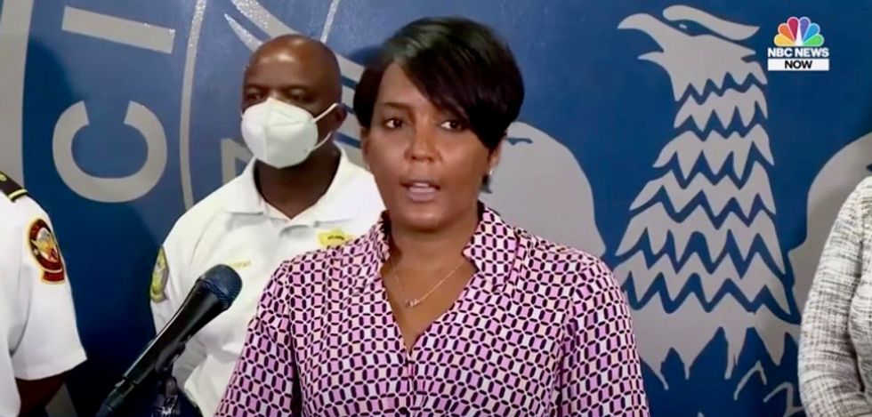 Georgia governor files lawsuit to 'restrain' Atlanta mayor from talking about face masks
