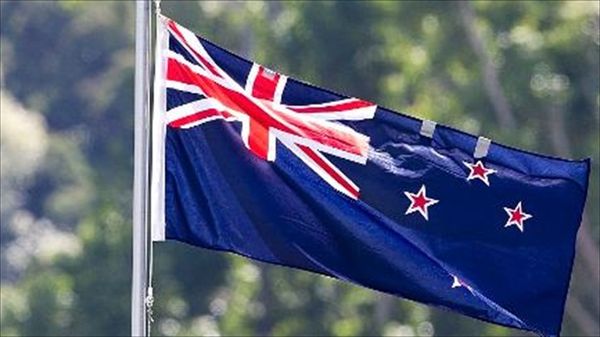 Queen Elizabeth II's representative in New Zealand supports debate on abandoning Union Jack