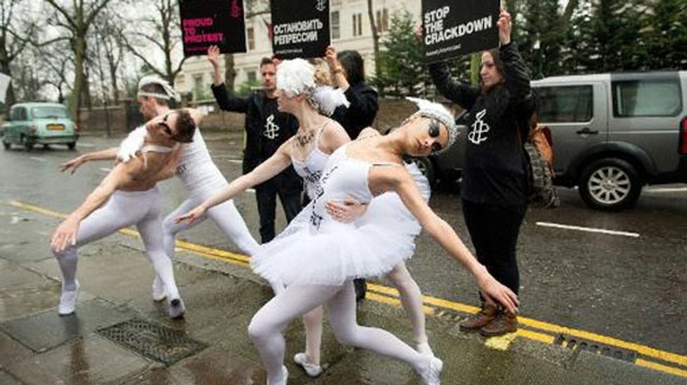 More than 50 Olympians come out against Russia's anti-gay laws