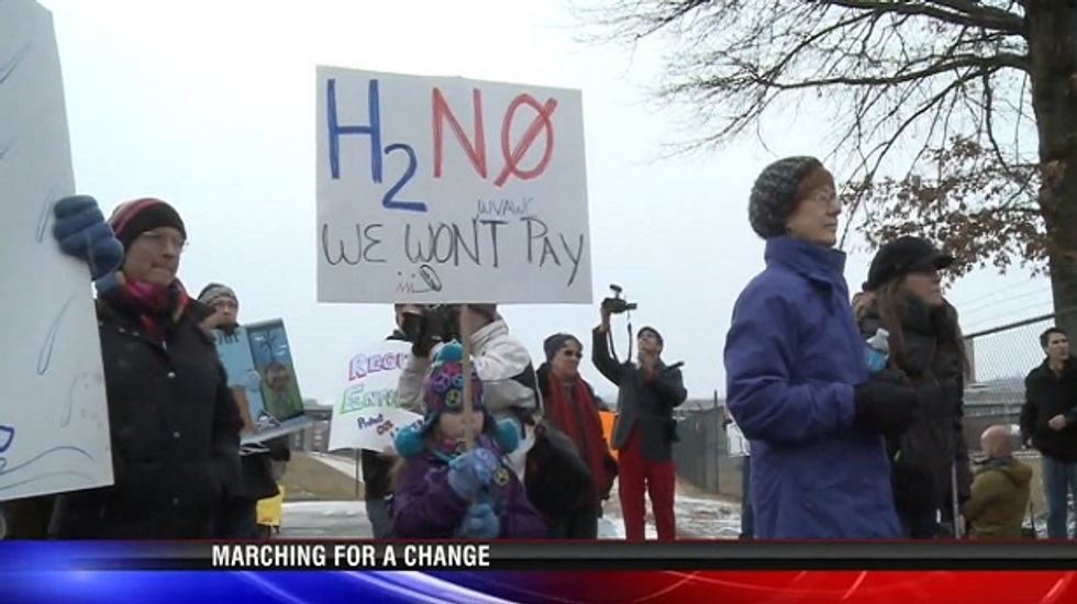 West Virginia families, billed for smelly water they didn't use, bill water company right back