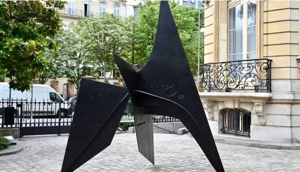 US artist's holiday park sculpture fetches millions