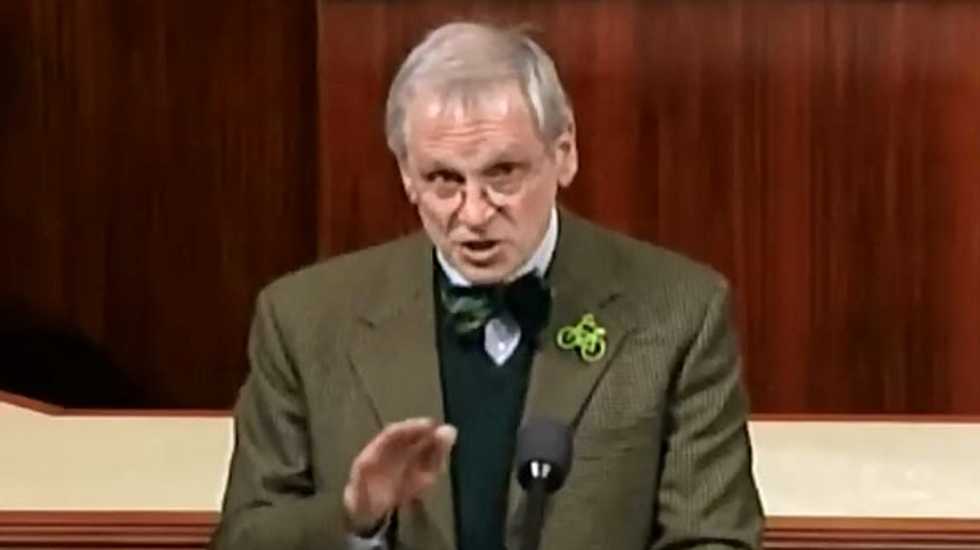 Democrat blasts irrational federal government for spreading misinformation about marijuana