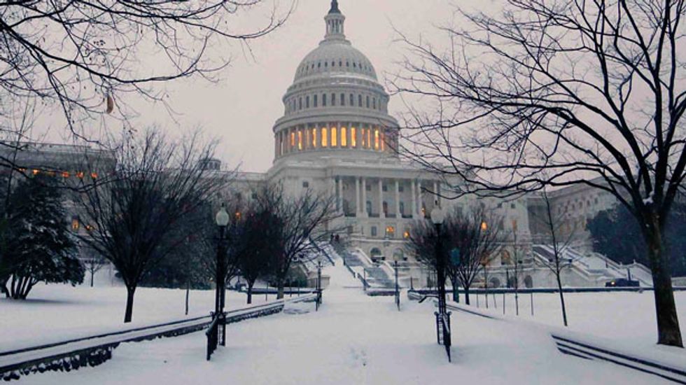 Deadly winter storm pounds the East Coast