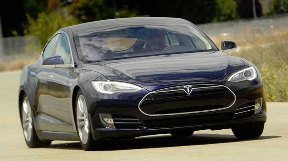 Apple considers Tesla Motors acquisition as the iPhone maker looks to diversify its revenue