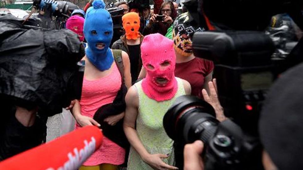 Pussy Riot clash with Russian police in Sochi