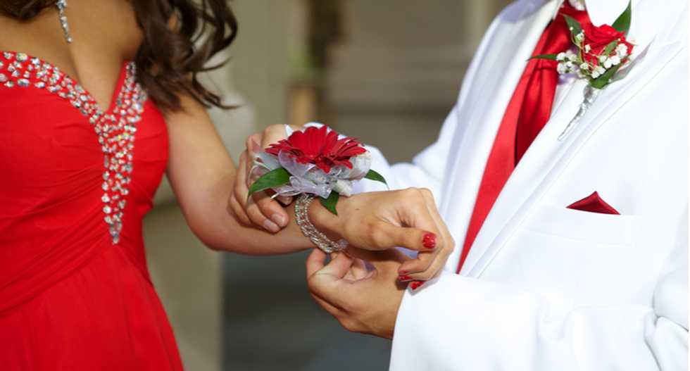 Missouri high school sees coronavirus outbreak after prom and graduation ceremonies
