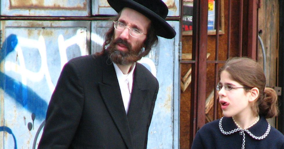 Arsonist sets fires at 7 Brooklyn synagogues and Jewish schools: NYC councilman