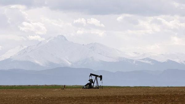 Colorado approves limits on air pollution from oil and gas drilling