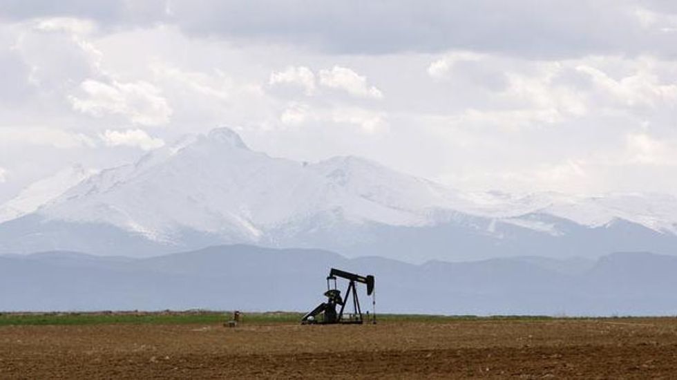 Colorado approves limits on air pollution from oil and gas drilling