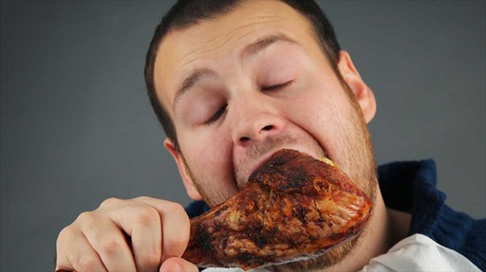 Low carb diet emerges victorious over low fat in comparative study
