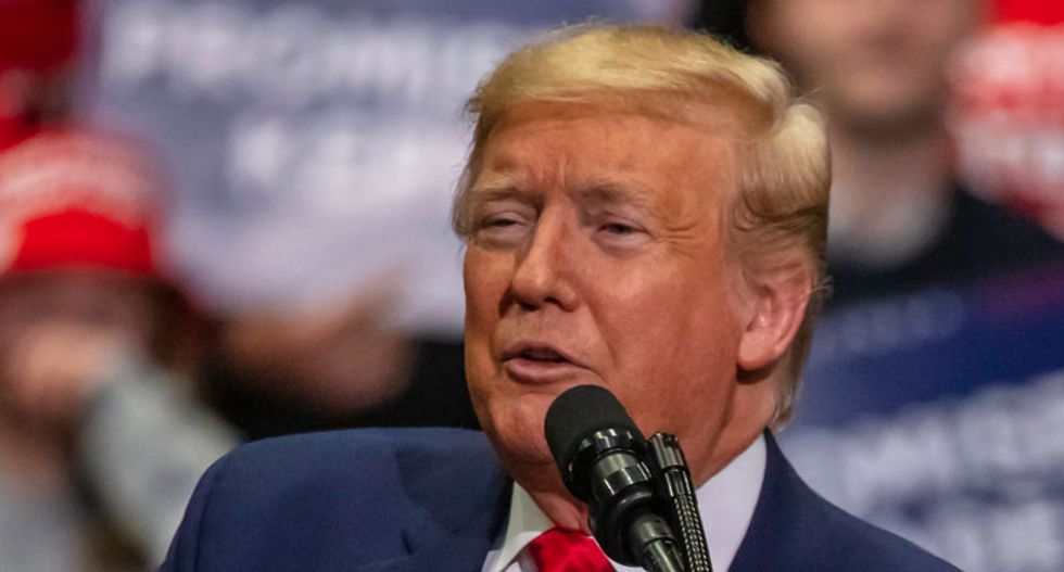 Trump tours swing states to stem election slide