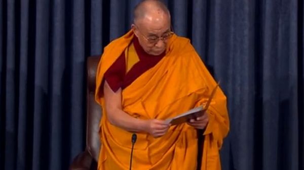 Dalai Lama opens Senate session with prayer