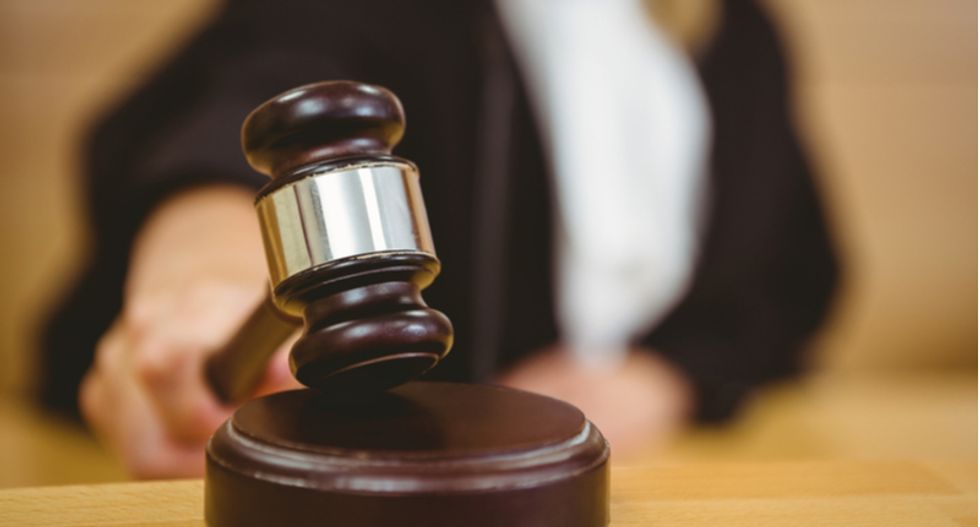 Woman charged with making terroristic threats after blowing in nurse's face during mask dispute