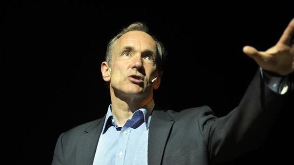 Web founder calls for online 'Magna Carta' to protect users from governments