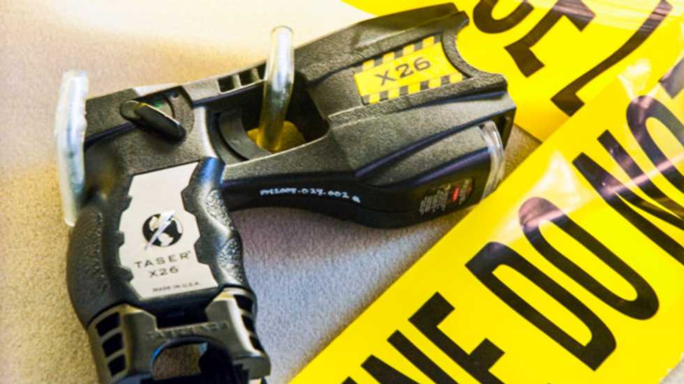Kansas 2-year-old hospitalized after her 4-year-old sister Tasers her in the head