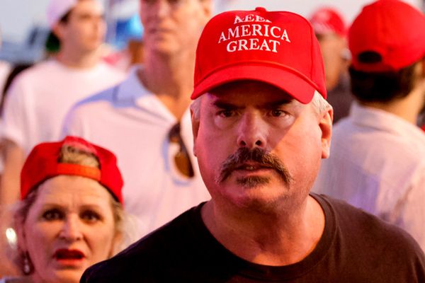 Trump supporters curse out NYPD officers arresting them for blocking traffic