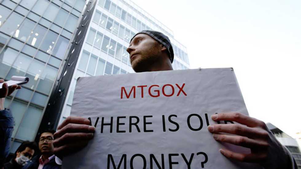 Mt. Gox bitcoin exchange updates website to allow customers to log in