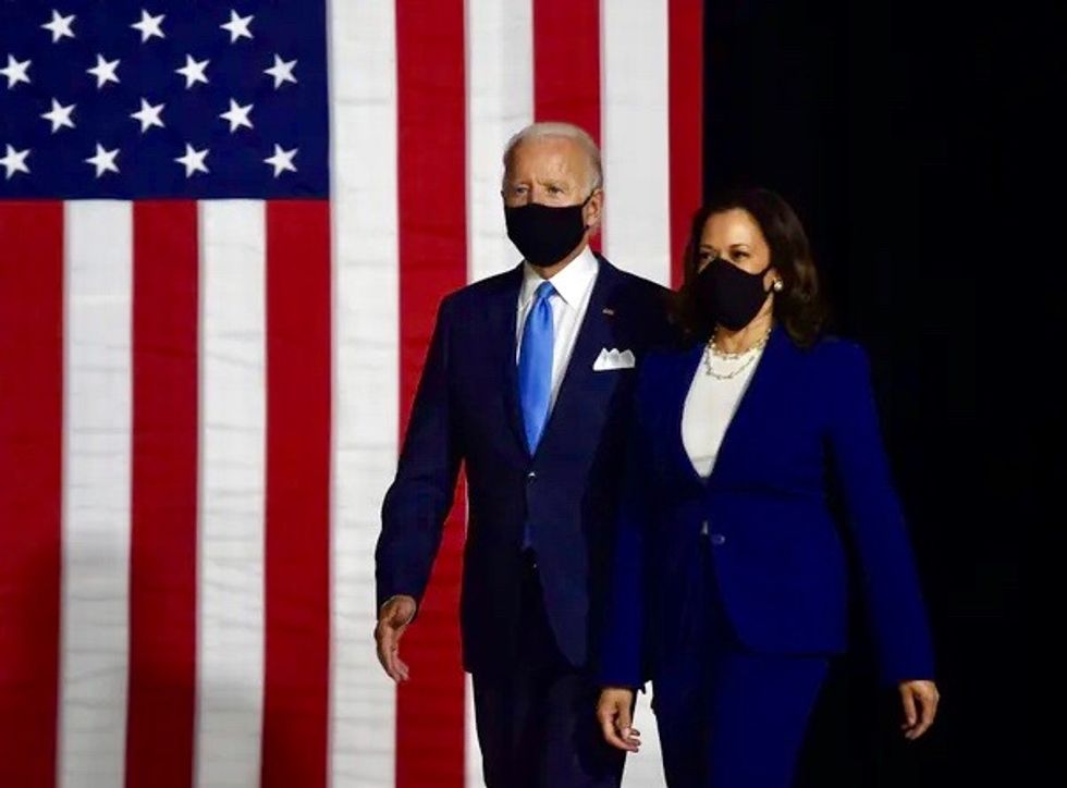 Early votes in Texas surpass 2016 total as Democrats and Biden campaign continue push to flip state